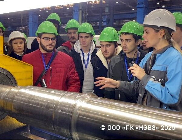 Студенты РГУПСа знакомятся с  НЭВЗом