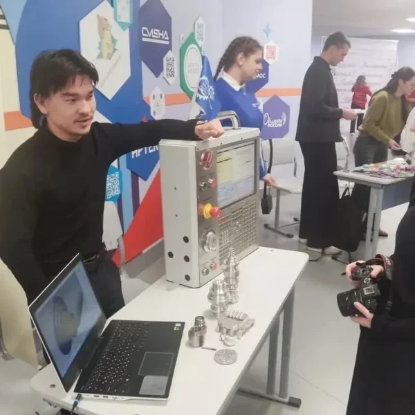 Сотрудничество с “Движением Первых”