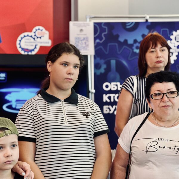 Экскурсия на «Роствертол» для детей героев: профориентация и забота о семьях СВО в центре внимания СоюзМаш
