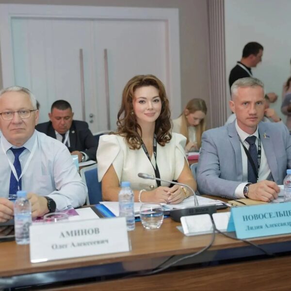 Заместитель председателя Ростовского отделения СоюзМаш России Лидия Новосельцева представила опыт региона в развитии корпоративного донорства на международной арене