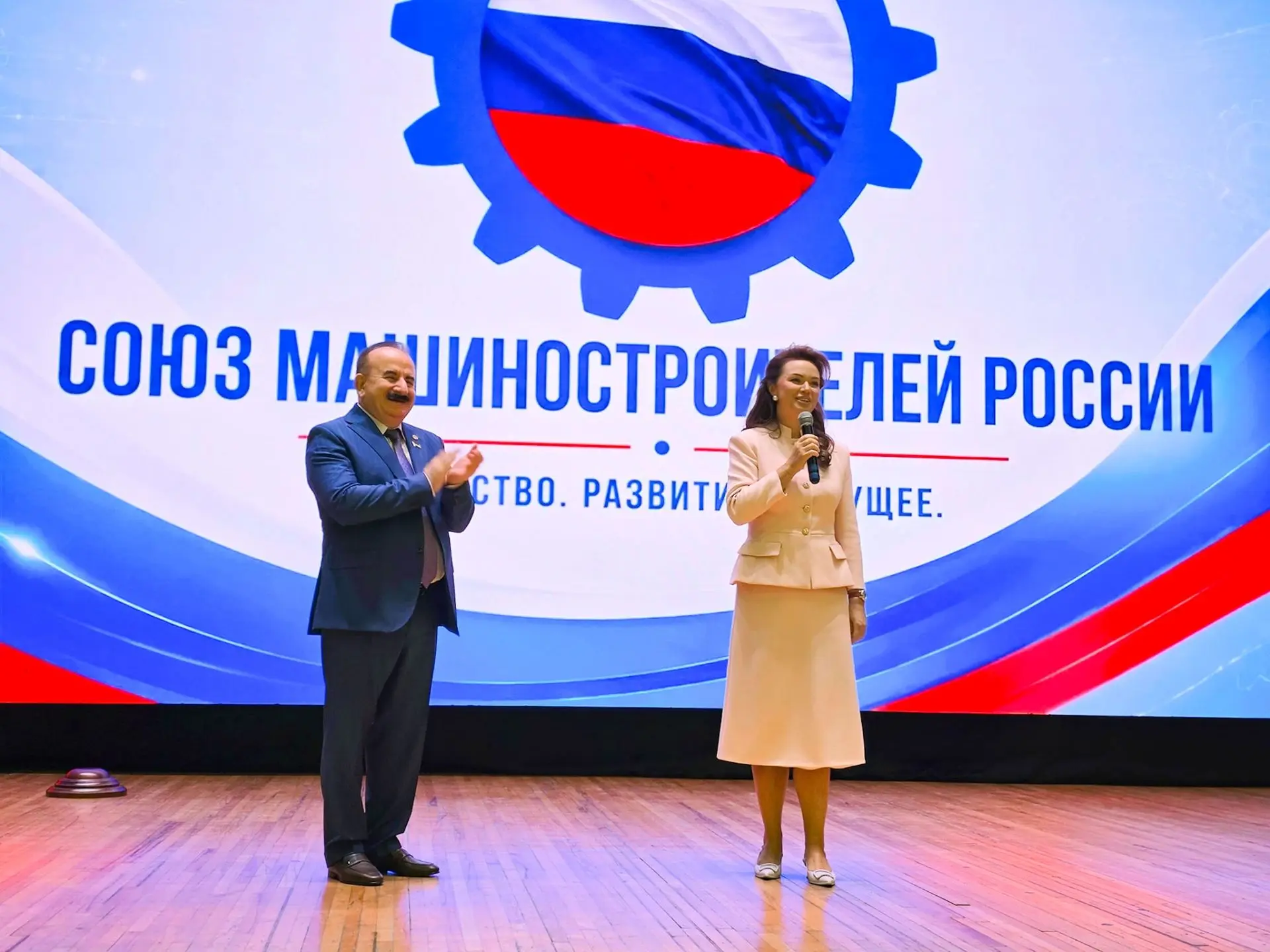 Торжественное посвящение в машиностроители прошло в гимназии ДГТУ