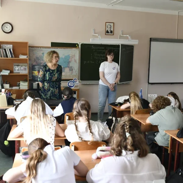 Профориентационные уроки провели представители Ростовского отделения СоюзМаш для школьников