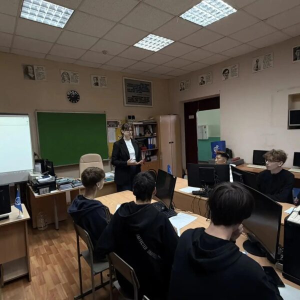 От теории — к практике: в ДПТК имени Слюсаря прошёл профориентационный урок
